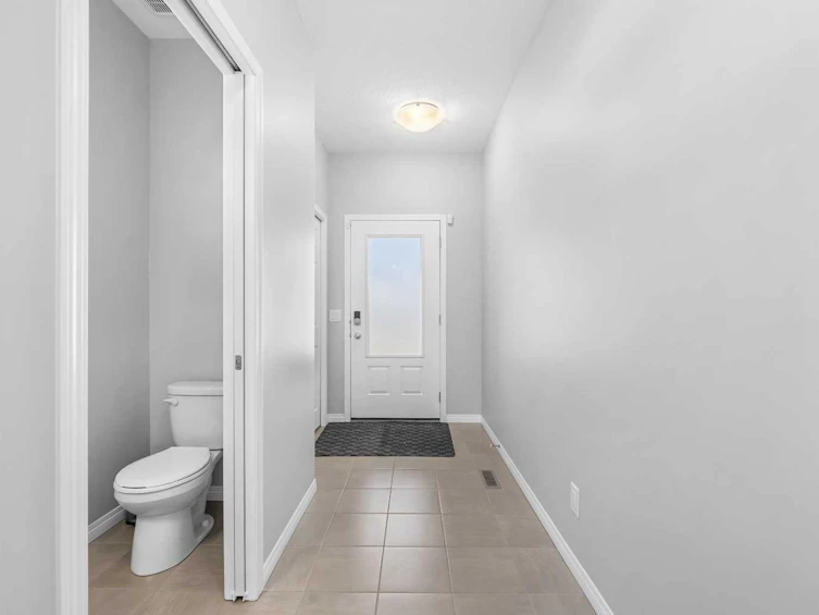 126 Carringvue Park NW, Calgary, AB, T3P 1L1 - 8