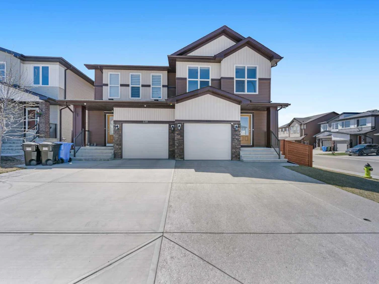 126 Carringvue Park NW, Calgary, AB, T3P 1L1 - 2