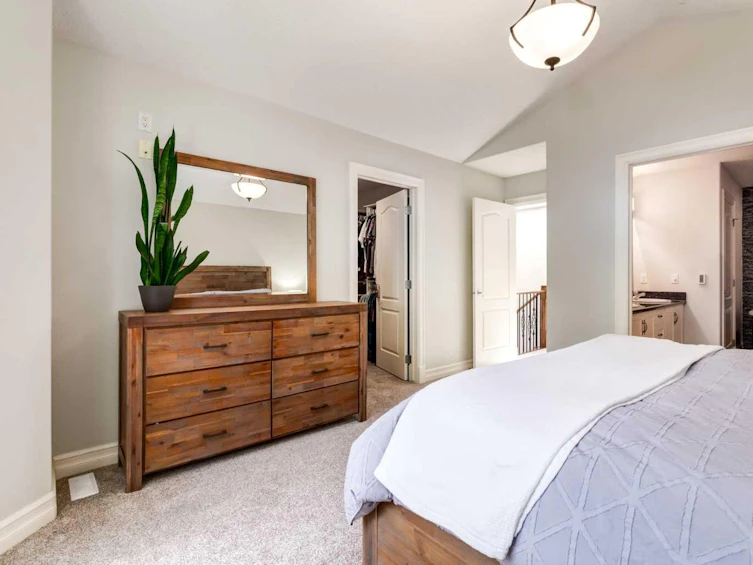 625 25 Avenue NW, Calgary, AB, T2M 2B1 - 17