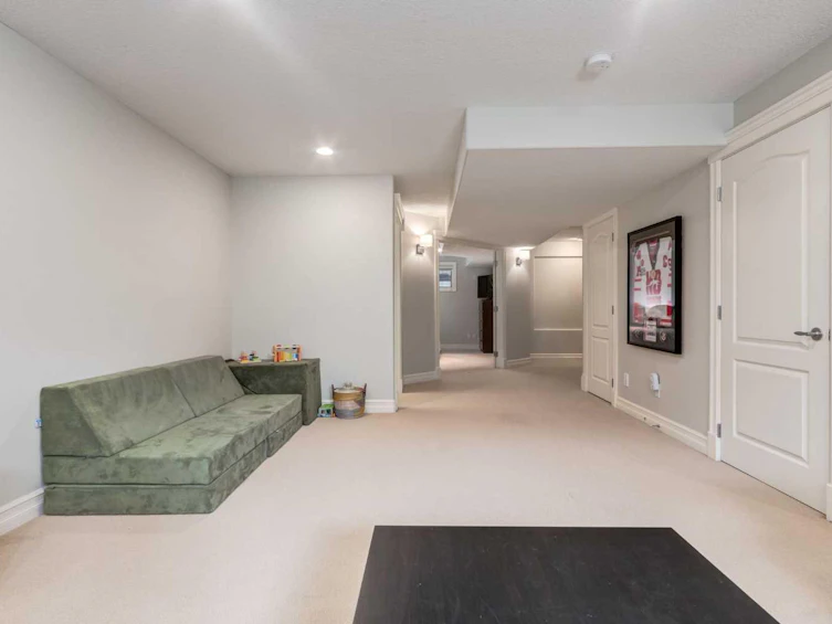 625 25 Avenue NW, Calgary, AB, T2M 2B1 - 29