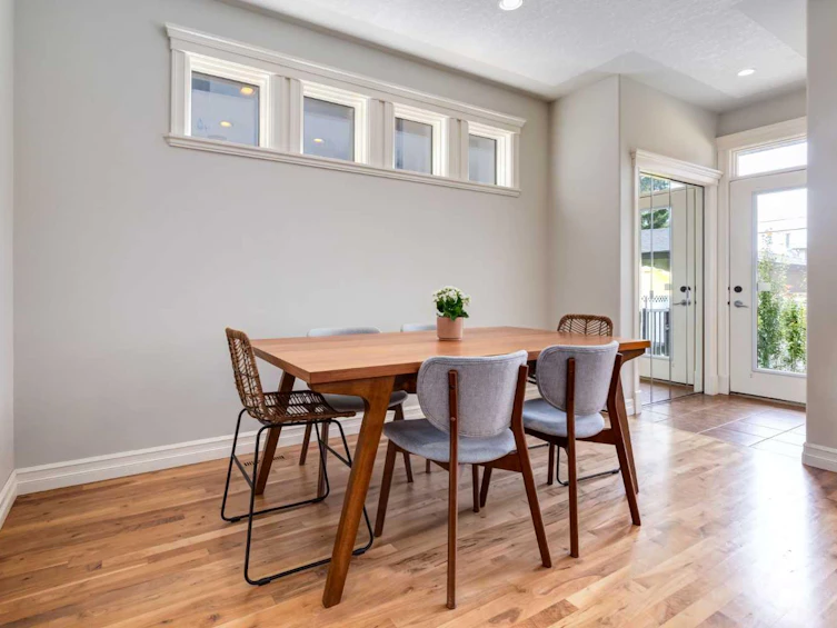 625 25 Avenue NW, Calgary, AB, T2M 2B1 - 9