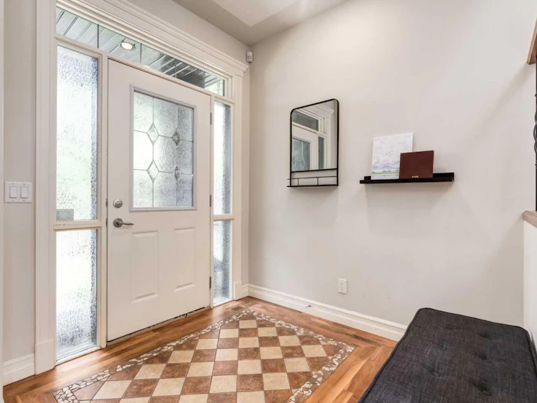 625 25 Avenue NW, Calgary, AB, T2M 2B1 - 11