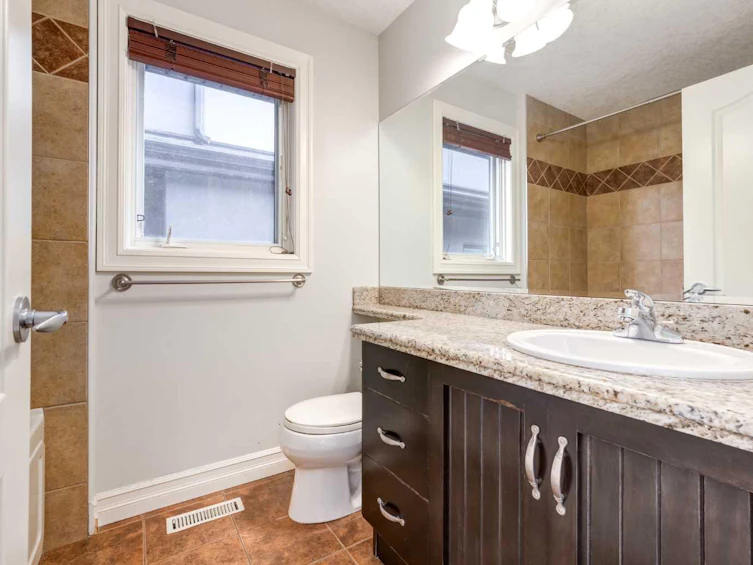 625 25 Avenue NW, Calgary, AB, T2M 2B1 - 23