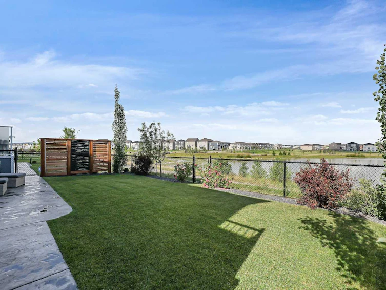29 Lucas Cove NW, Calgary, AB, T3P 1M4 - 9