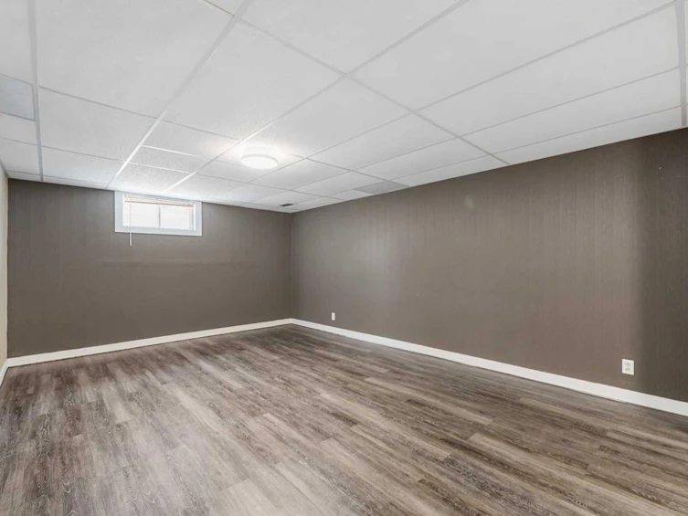 36 Brentwood Drive E, Strathmore, AB, T2L 2L6 - 32