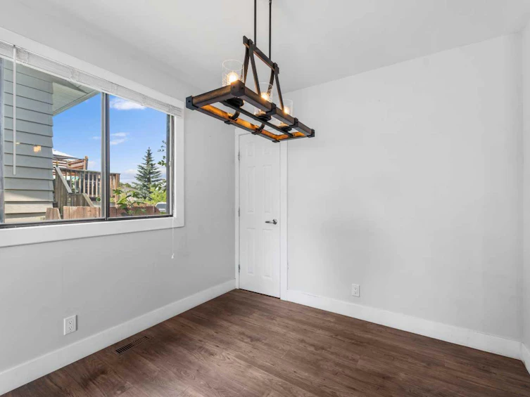 36 Brentwood Drive E, Strathmore, AB, T2L 2L6 - 11