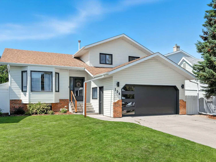 154 Douglas Avenue, Red Deer, AB, T4R 2G5