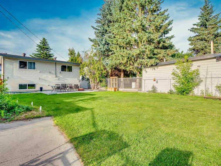 15 Southdale Bay SW, Calgary, AB, T2W 1W1 - 37