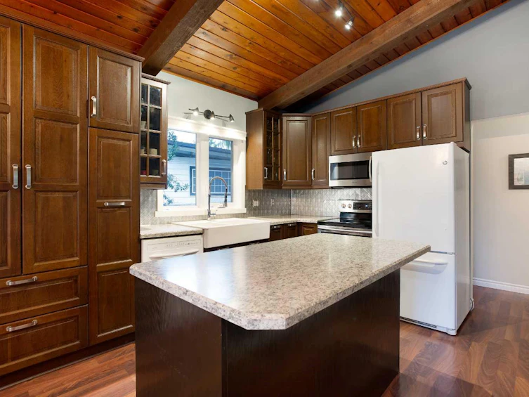 15 Southdale Bay SW, Calgary, AB, T2W 1W1 - 11