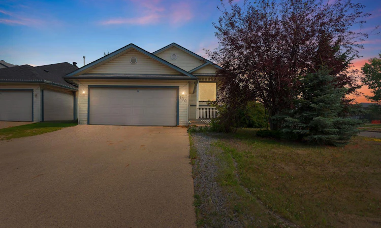 100 Laurier Place