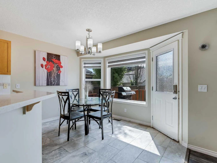 176 Eversyde Circle SW, Calgary, AB, T2Y 4T4 - 10