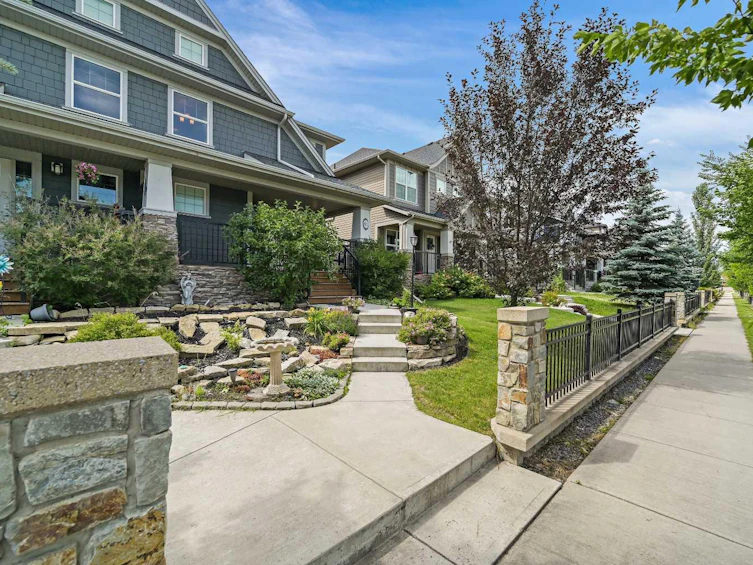 41 Legacy Gate SE, Calgary, AB, T2X 0W3 - 2