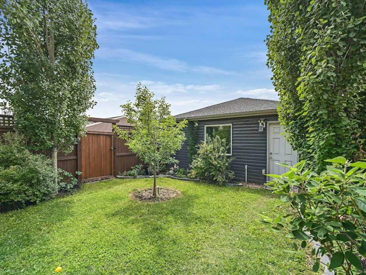41 Legacy Gate SE, Calgary, AB, T2X 0W3 - 42