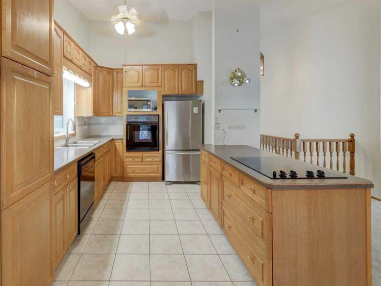 39 Bermondsey Rise NW, Calgary, AB, T3K 1V2 - 9