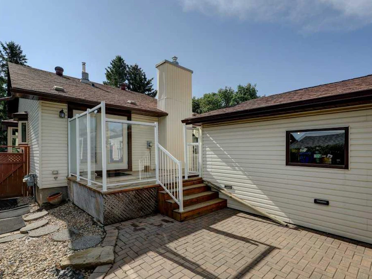 39 Bermondsey Rise NW, Calgary, AB, T3K 1V2 - 35