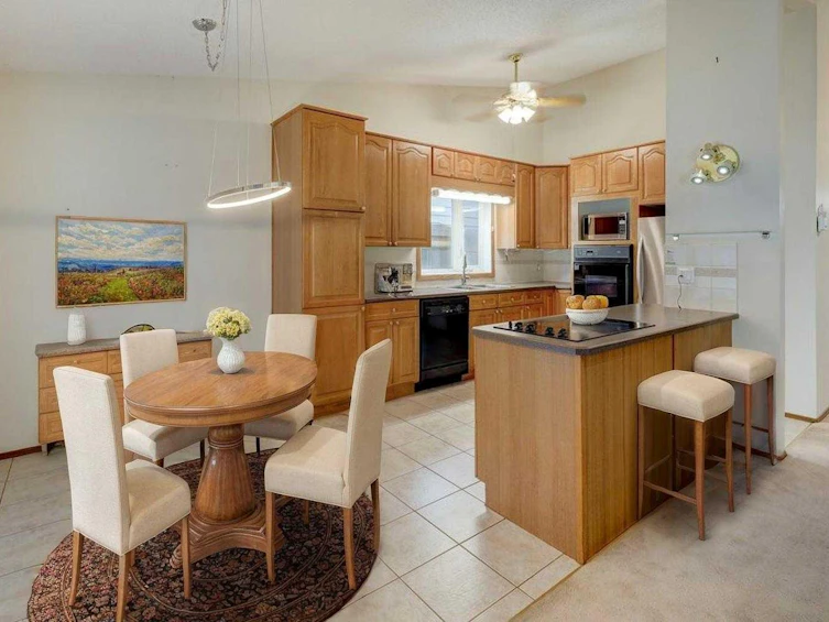 39 Bermondsey Rise NW, Calgary, AB, T3K 1V2 - 6