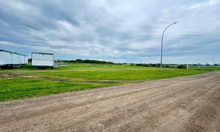 Lot 4, Block 13 2 Street W