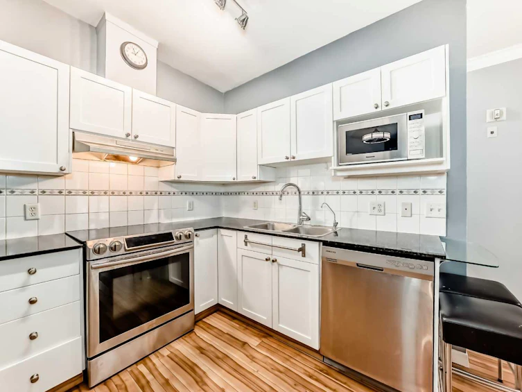 165-333 Riverfront Avenue SE, Calgary, AB, T2G 5R1 - 4