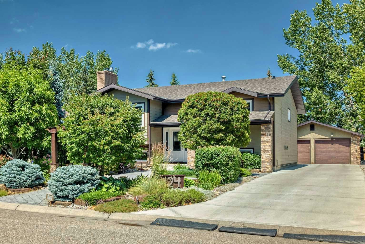 13 Oakridge, Calgary Real Estate Listings & Houses for Sale - REW