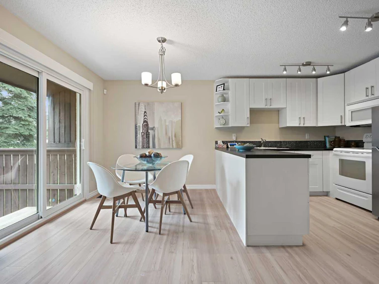 27-2323 Oakmoor Drive SW, Calgary, AB, T2V 4T2 - 13