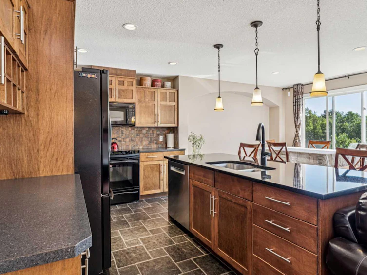 358 Crystal Green Rise, Okotoks, AB, T1S 2N6 - 2