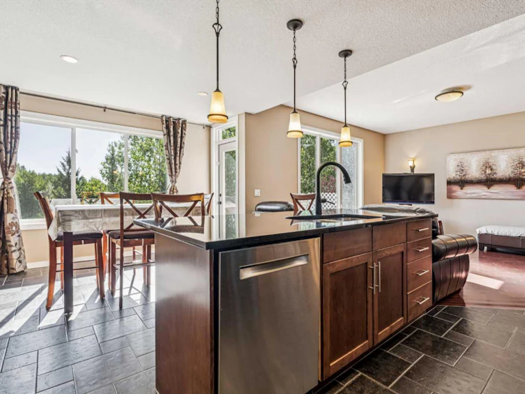 358 Crystal Green Rise, Okotoks, AB, T1S 2N6 - 8