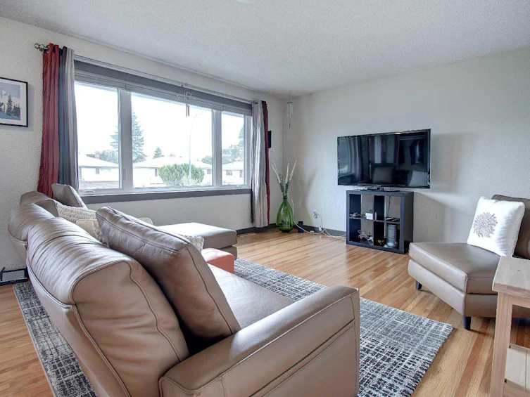 93 Lynnwood Drive SE, Calgary, AB, T2C 0S5 - 4
