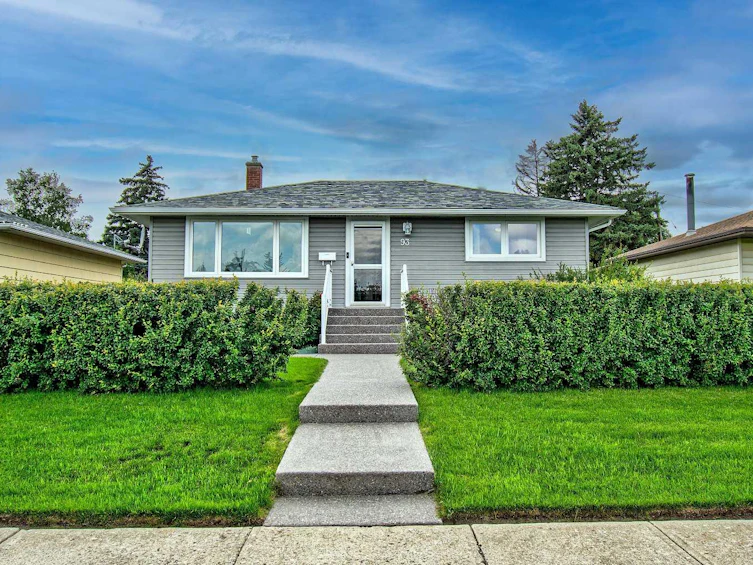 93 Lynnwood Drive SE, Calgary, AB, T2C 0S5 - 2