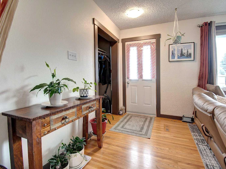 93 Lynnwood Drive SE, Calgary, AB, T2C 0S5 - 3
