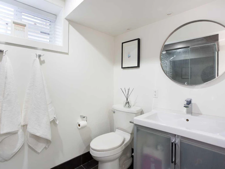 21 Mayfair Road SW, Calgary, AB, T2V 1Y5 - 24