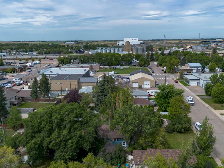 2014 16 Street, Coaldale, AB, T1M 1E6 - 43