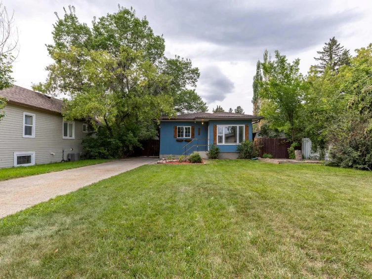 2014 16 Street, Coaldale, AB, T1M 1E6 - 2
