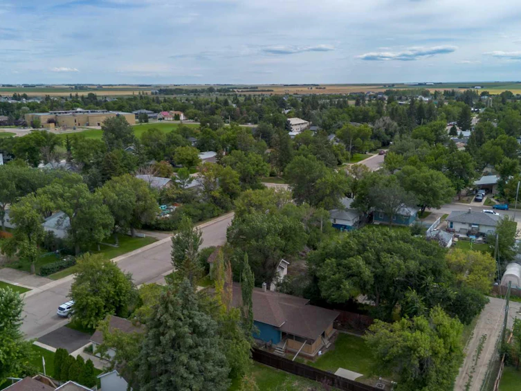 2014 16 Street, Coaldale, AB, T1M 1E6 - 39
