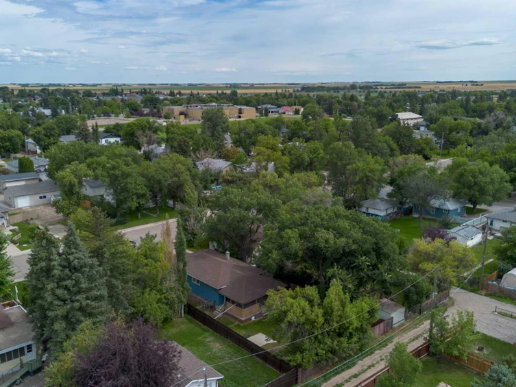 2014 16 Street, Coaldale, AB, T1M 1E6 - 40