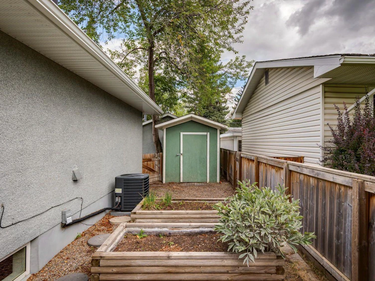 26 Butler Crescent NW, Calgary, AB, T2L 1K3 - 38