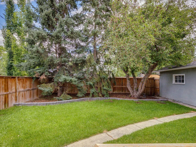 26 Butler Crescent NW, Calgary, AB, T2L 1K3 - 33