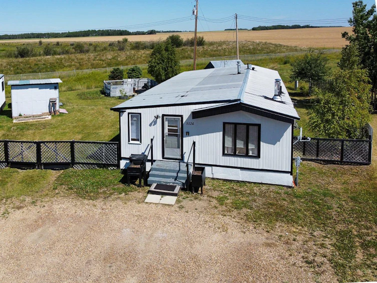 5124 North Avenue, Smoky River M.D., AB, T0H 1G0 - 25
