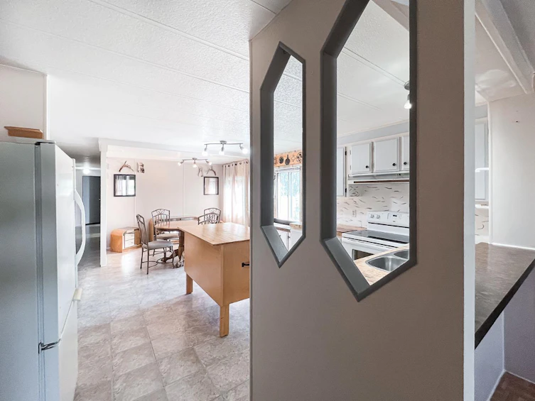 5124 North Avenue, Smoky River M.D., AB, T0H 1G0 - 4