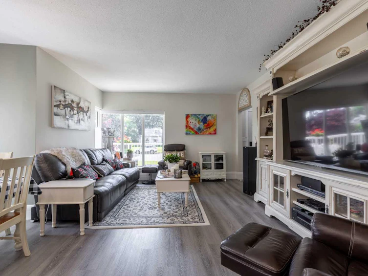 157 S 1 Street W, Magrath, AB, T0K 1J0 - 5