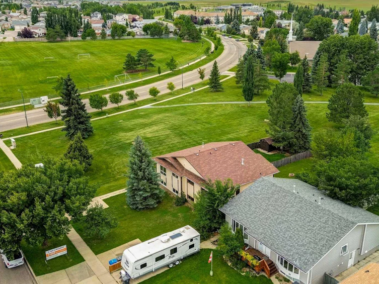 94 Mt Burke Boulevard W, Lethbridge, AB, T1K 6M9 - 31