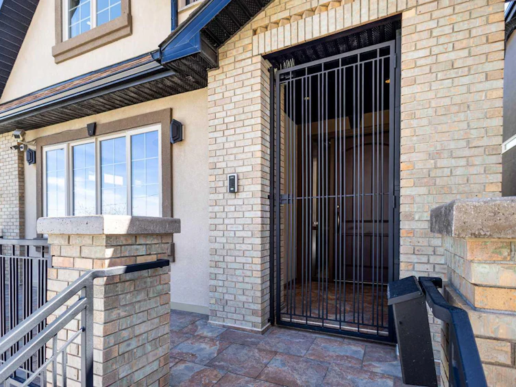 1108 Bellevue Avenue SE, Calgary, AB, T2G 4L1 - 3