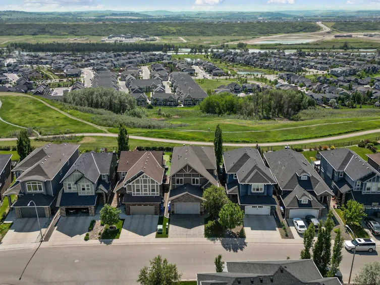 39 Cranarch Terrace SE, Calgary, AB, T3M 1Z1