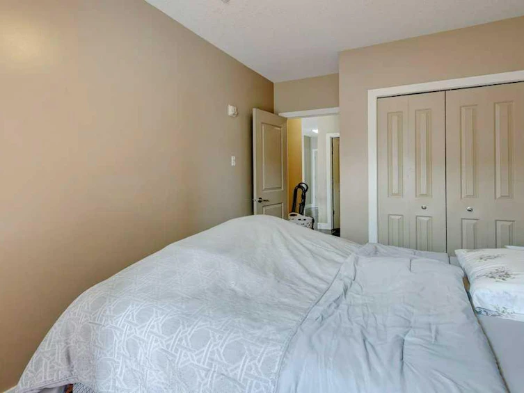 215-1899 45 Street NW, Calgary, AB, T3B 4S3 - 18