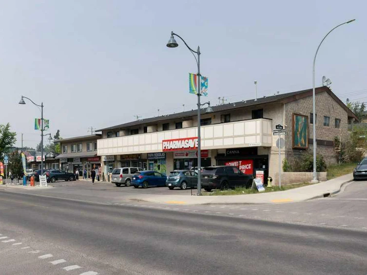 215-1899 45 Street NW, Calgary, AB, T3B 4S3 - 31