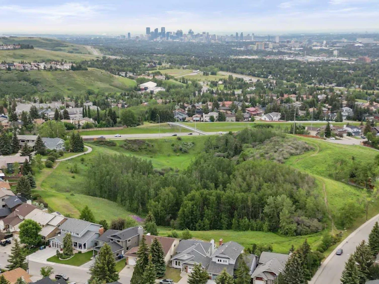 19 Hawkhill Way NW, Calgary, AB, T3G 2T6