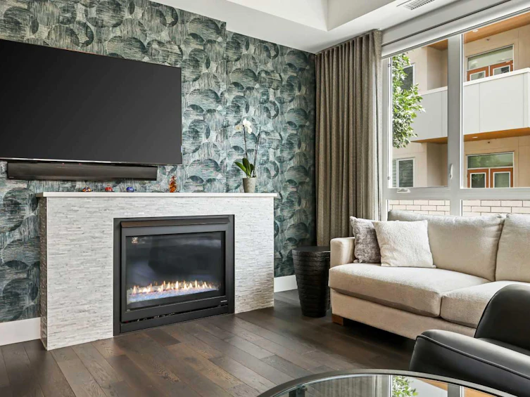104-11 Burma Star Road SW, Calgary, AB, T3E 7Y9 - 8