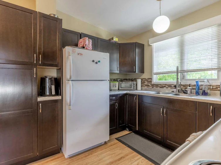 1217 & 1219 Glacier Drive S, Lethbridge, AB, T1K 3G5 - 7