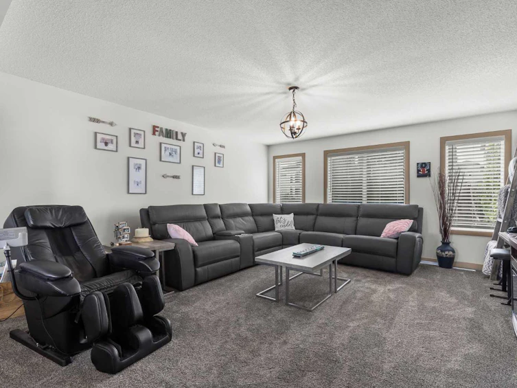 119 Westmount Road, Okotoks, AB, T1S 2J5 - 11