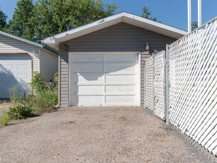 32 Moberly Crescent, Fort Mcmurray, AB, T9H 1G9 - 4