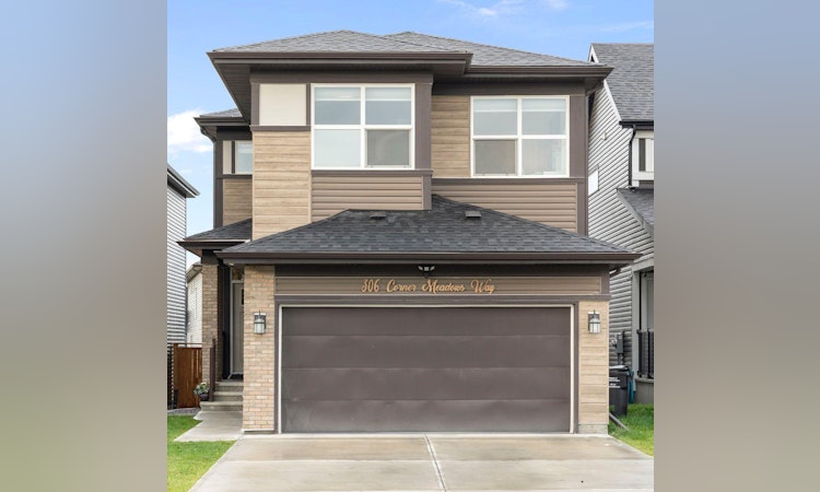 306 Corner Meadows Way NE